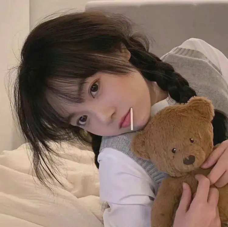 左撇子女人